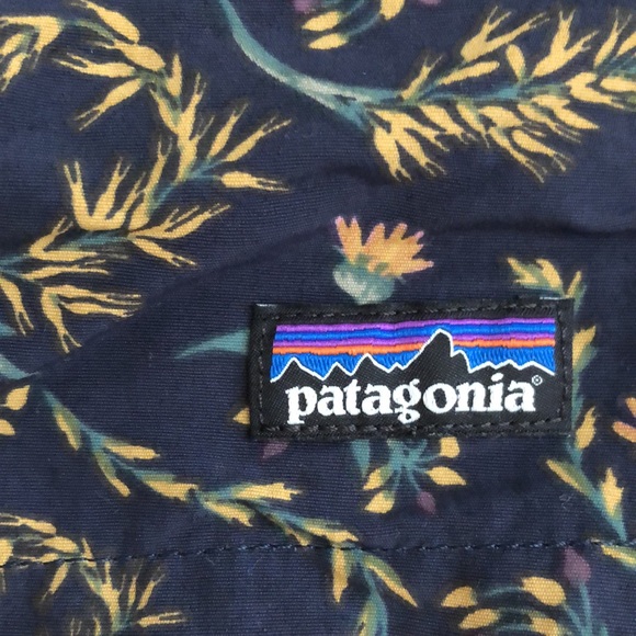 Rare Patagonia Baggies Shorts, Sold Out Floral Pattern, EUC size Small - Picture 3 of 6